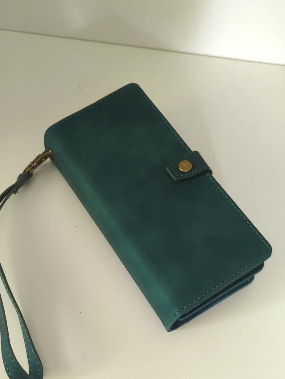 iPhone 17 Pro Max Phone Wallet Case